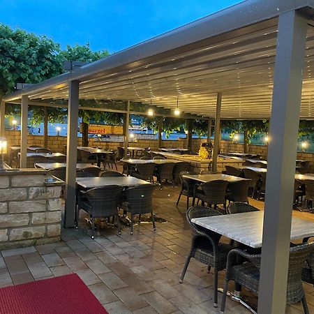 Lightplace • Groessere Gruppen • 4 Einzelzimmer • Boxspring • Smart Tv • Biergarten • Restaurant Braunschweig Eksteriør bilde