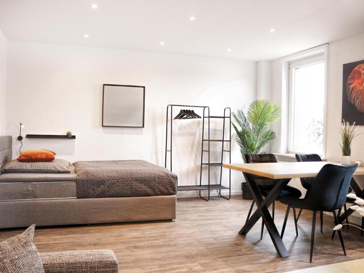 Lightplace • Groessere Gruppen • 4 Einzelzimmer • Boxspring • Smart Tv • Biergarten • Restaurant Braunschweig Eksteriør bilde