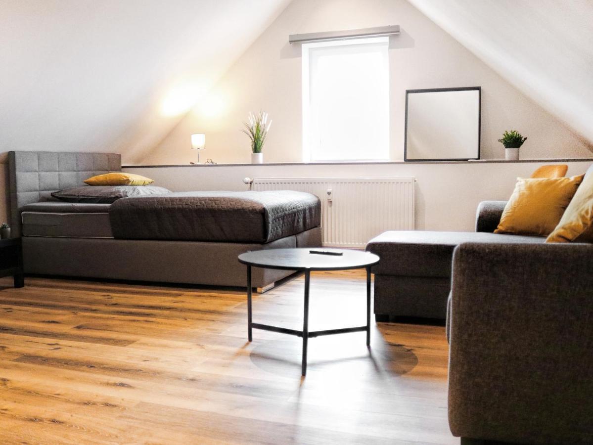 Lightplace • Groessere Gruppen • 4 Einzelzimmer • Boxspring • Smart Tv • Biergarten • Restaurant Braunschweig Eksteriør bilde