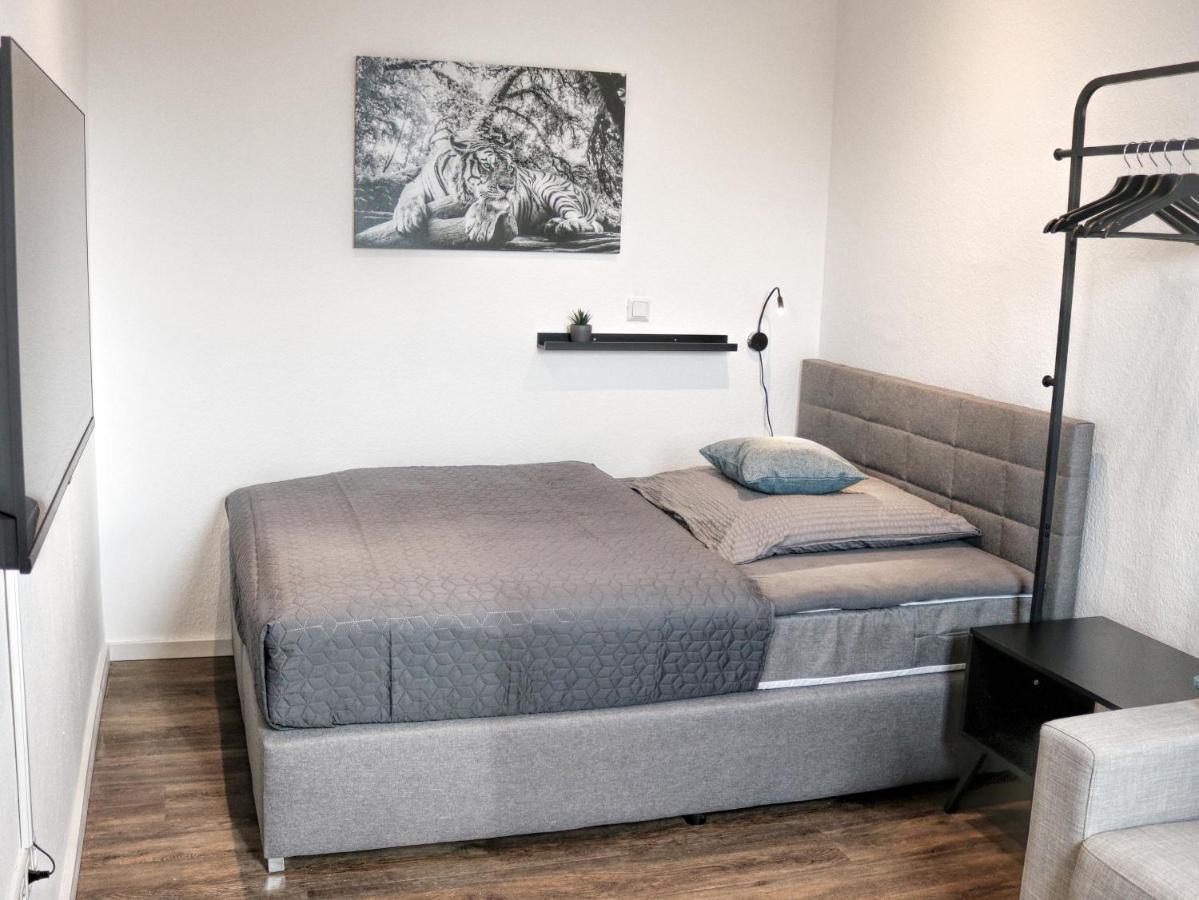 Lightplace • Groessere Gruppen • 4 Einzelzimmer • Boxspring • Smart Tv • Biergarten • Restaurant Braunschweig Eksteriør bilde
