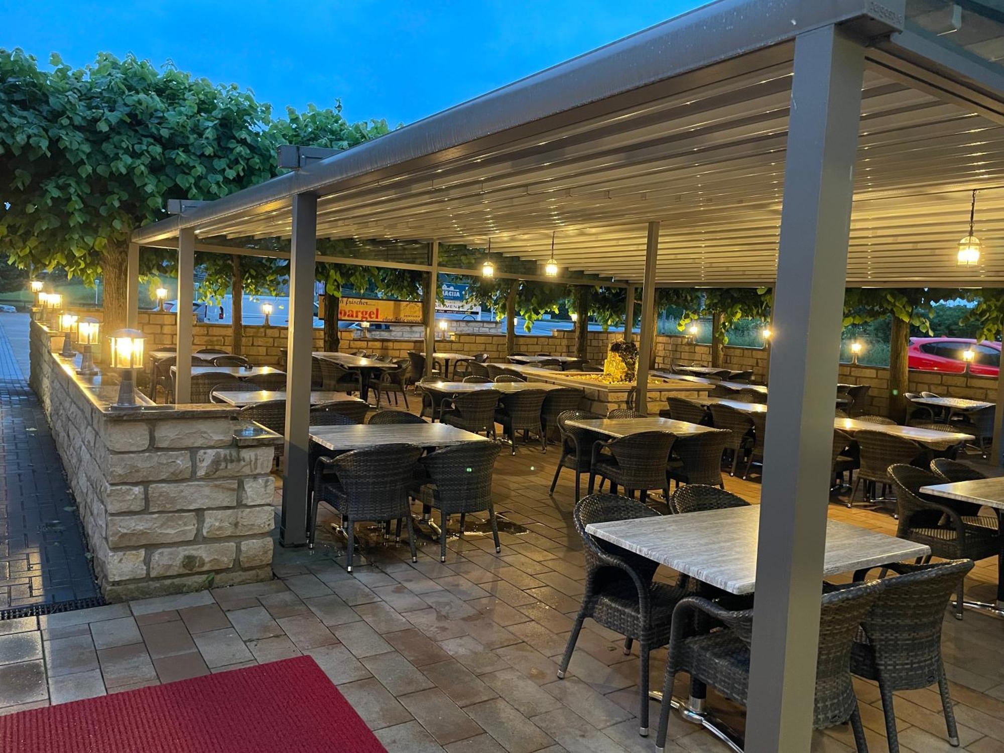Lightplace • Groessere Gruppen • 4 Einzelzimmer • Boxspring • Smart Tv • Biergarten • Restaurant Braunschweig Eksteriør bilde